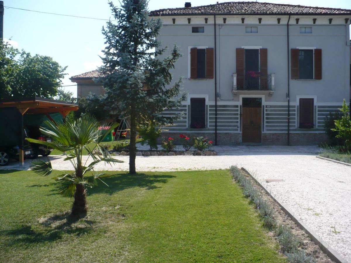 L'Albero Della Gioia Villanova sull'Arda Exterior foto